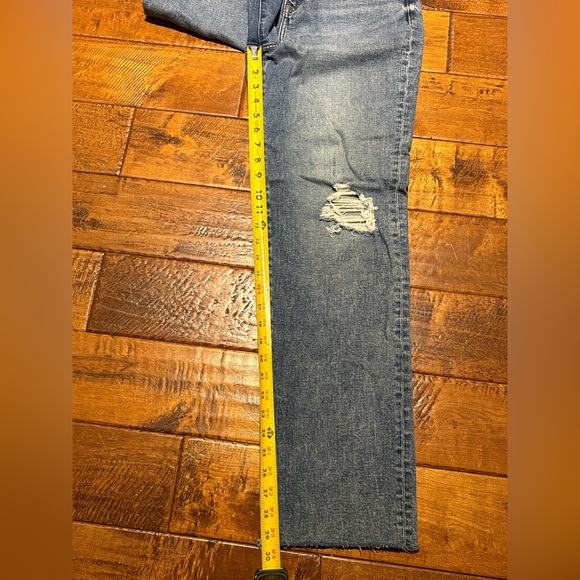 Express Modern Straight Super High Rise distressed Jeans - Picture 9 of 15